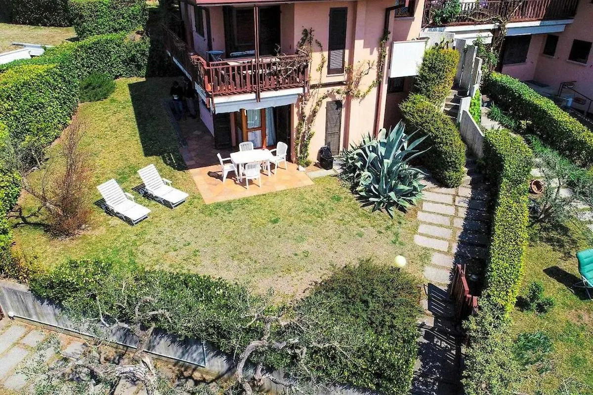 Villa Vittoriale 가르도네리비에라 아파트